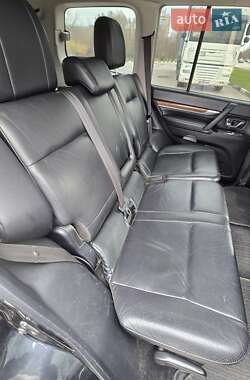 Внедорожник / Кроссовер Mitsubishi Pajero 2007 в 