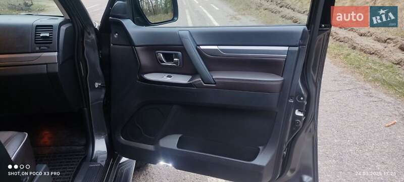 Позашляховик / Кросовер Mitsubishi Pajero 2016 в Смілі