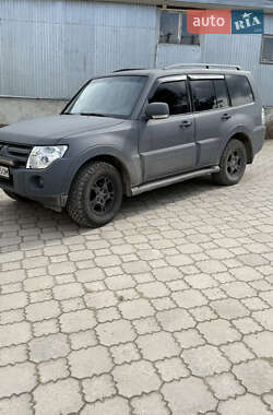 Позашляховик / Кросовер Mitsubishi Pajero 2007 в Львові