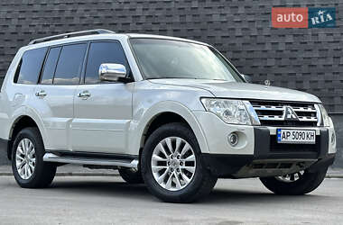 Позашляховик / Кросовер Mitsubishi Pajero 2008 в 