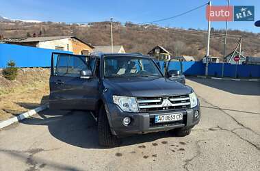 Внедорожник / Кроссовер Mitsubishi Pajero 2007 в 