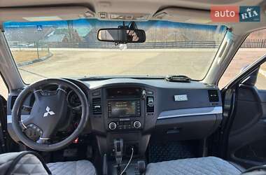 Внедорожник / Кроссовер Mitsubishi Pajero 2007 в 