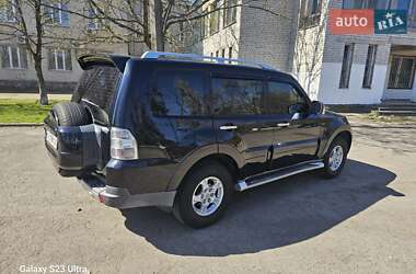 Внедорожник / Кроссовер Mitsubishi Pajero 2007 в 