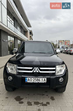 Внедорожник / Кроссовер Mitsubishi Pajero 2007 в 