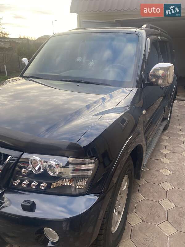 Внедорожник / Кроссовер Mitsubishi Pajero 2005 в Первомайске