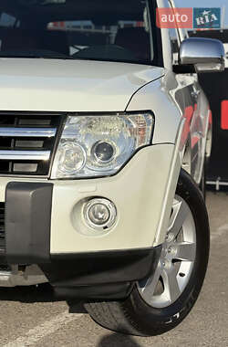 Внедорожник / Кроссовер Mitsubishi Pajero 2008 в 