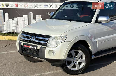 Внедорожник / Кроссовер Mitsubishi Pajero 2008 в 