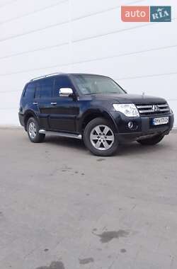 Внедорожник / Кроссовер Mitsubishi Pajero 2007 в 