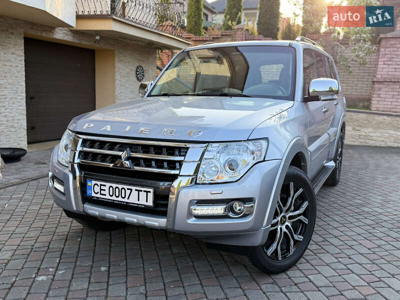 Внедорожник / Кроссовер Mitsubishi Pajero 2017 в Черновцах