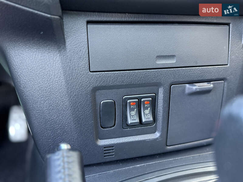 Внедорожник / Кроссовер Mitsubishi Pajero 2017 в Черновцах