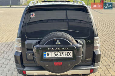 Внедорожник / Кроссовер Mitsubishi Pajero 2007 в 