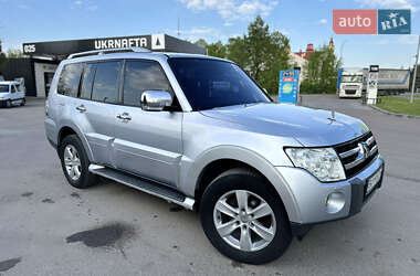 Внедорожник / Кроссовер Mitsubishi Pajero 2007 в 