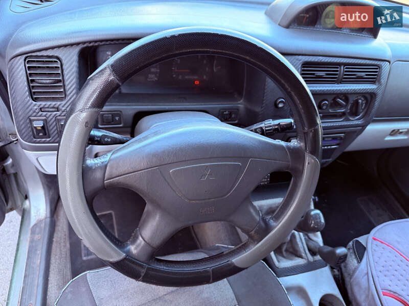 Внедорожник / Кроссовер Mitsubishi Pajero 2000 в Одессе