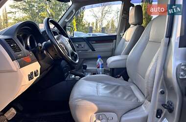 Внедорожник / Кроссовер Mitsubishi Pajero 2007 в 