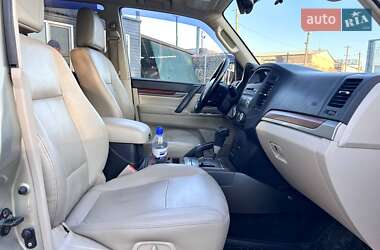 Внедорожник / Кроссовер Mitsubishi Pajero 2007 в 
