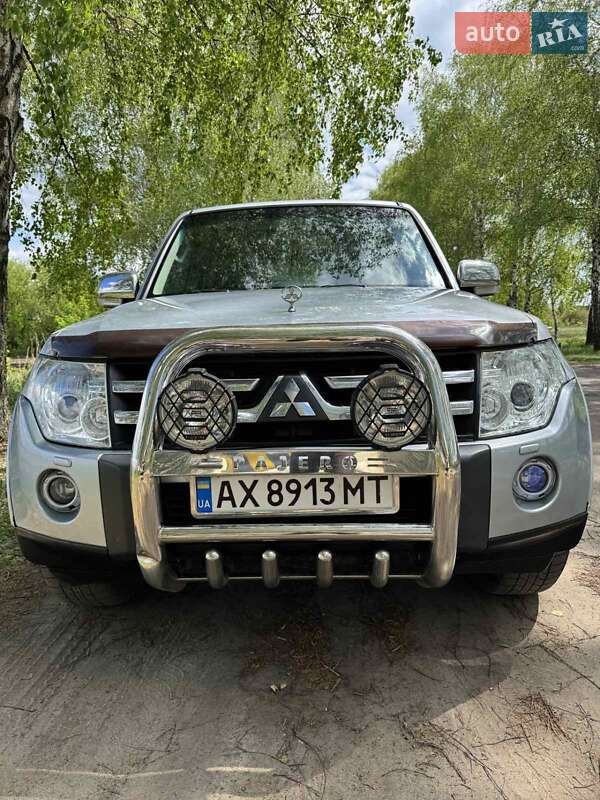 Позашляховик / Кросовер Mitsubishi Pajero 2008 в Харкові