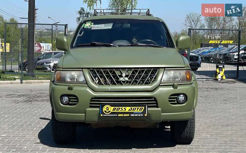 Позашляховик / Кросовер Mitsubishi Pajero 2003 в Чернівцях