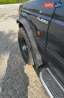 Внедорожник / Кроссовер Mitsubishi Pajero 1996 в 