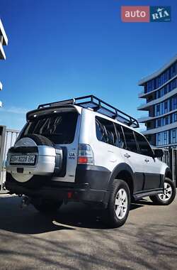 Внедорожник / Кроссовер Mitsubishi Pajero 2007 в 
