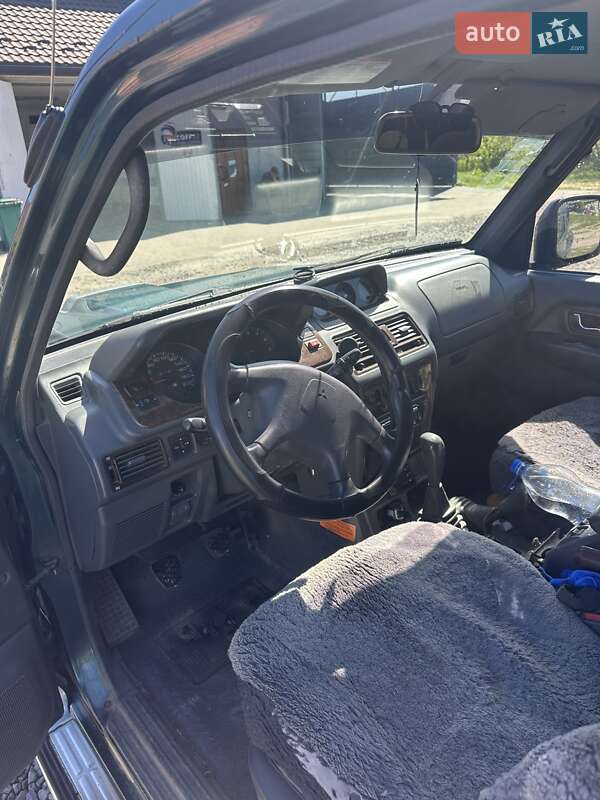 Позашляховик / Кросовер Mitsubishi Pajero 2003 в Камені-Каширському