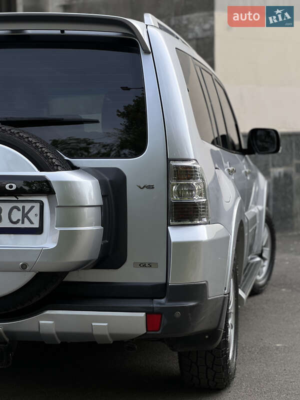 Внедорожник / Кроссовер Mitsubishi Pajero 2008 в Вольногорске