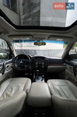 Внедорожник / Кроссовер Mitsubishi Pajero 2008 в 
