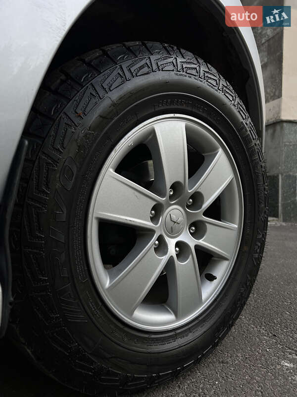 Внедорожник / Кроссовер Mitsubishi Pajero 2008 в Вольногорске