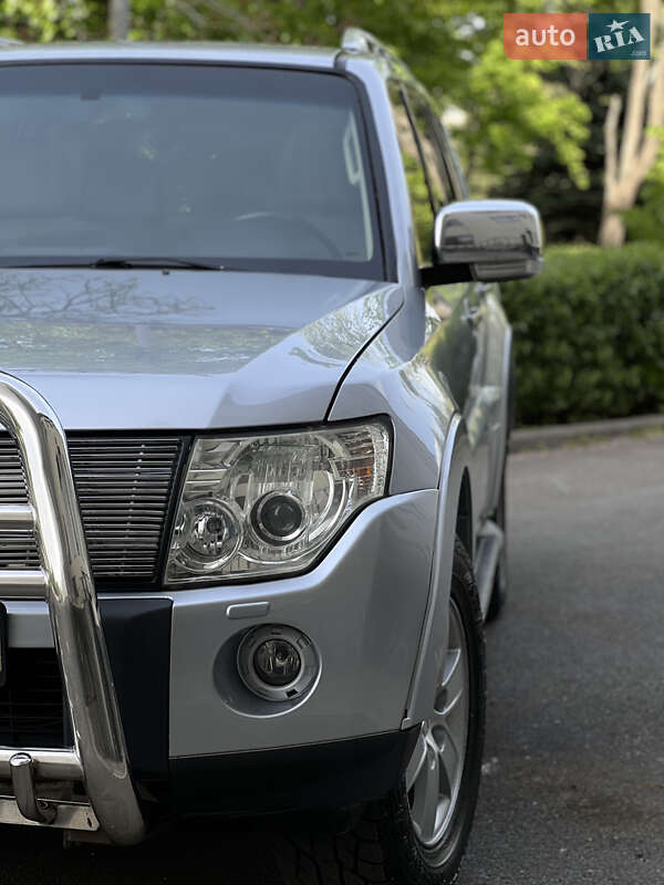 Внедорожник / Кроссовер Mitsubishi Pajero 2008 в Вольногорске