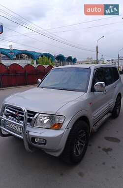 Внедорожник / Кроссовер Mitsubishi Pajero 2001 в 