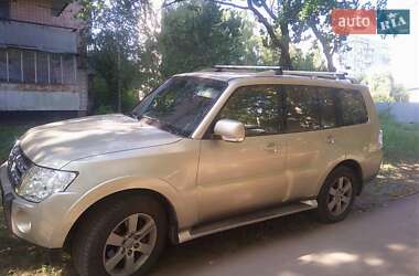 Внедорожник / Кроссовер Mitsubishi Pajero 2008 в 