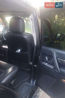 Внедорожник / Кроссовер Mitsubishi Pajero 2007 в 