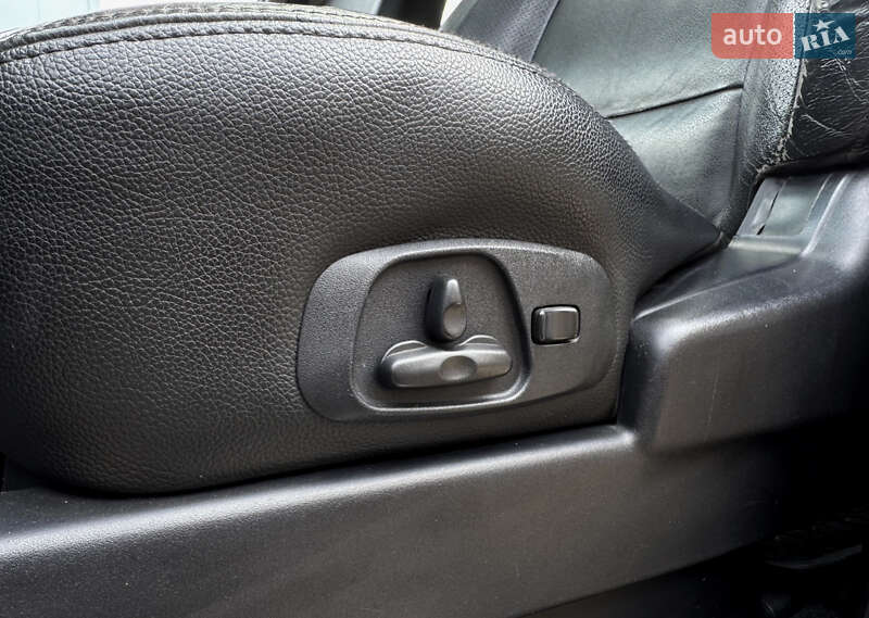 Внедорожник / Кроссовер Mitsubishi Pajero 2012 в Киеве