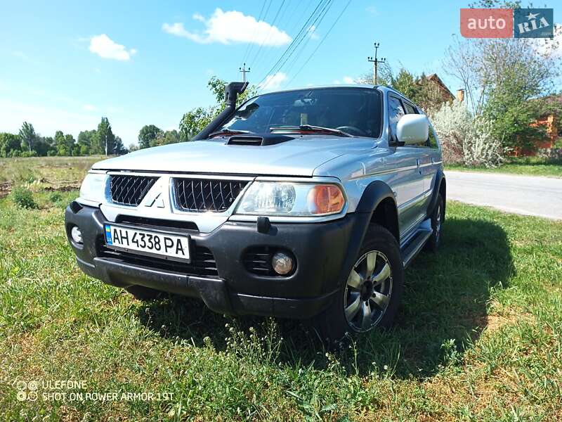 Внедорожник / Кроссовер Mitsubishi Pajero 2007 в 