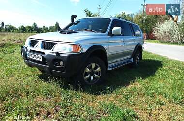 Внедорожник / Кроссовер Mitsubishi Pajero 2007 в 