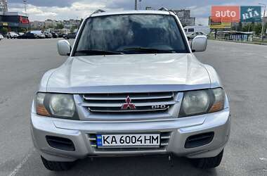 Внедорожник / Кроссовер Mitsubishi Pajero 2000 в 