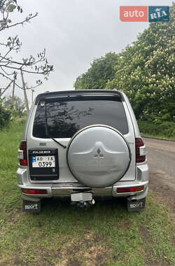 Внедорожник / Кроссовер Mitsubishi Pajero 2000 в 