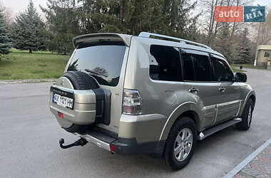 Позашляховик / Кросовер Mitsubishi Pajero 2008 в Краснограді