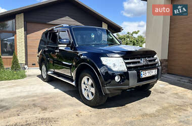 Позашляховик / Кросовер Mitsubishi Pajero 2008 в 