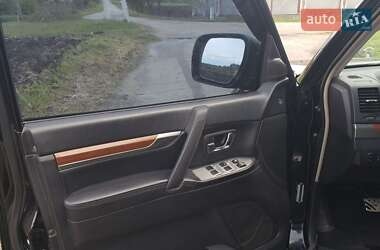 Внедорожник / Кроссовер Mitsubishi Pajero 2008 в 