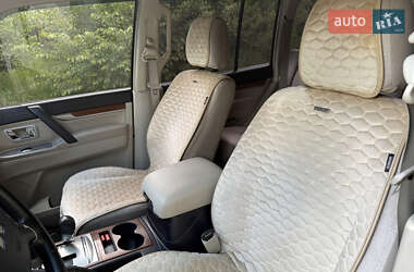 Позашляховик / Кросовер Mitsubishi Pajero 2007 в 