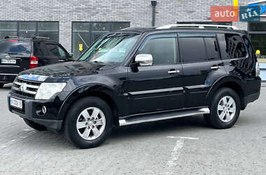 Внедорожник / Кроссовер Mitsubishi Pajero 2007 в 