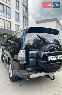 Внедорожник / Кроссовер Mitsubishi Pajero 2007 в 