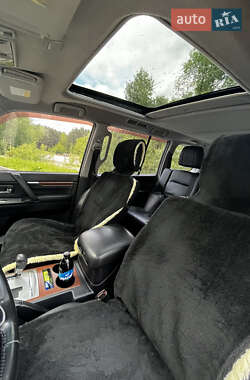 Внедорожник / Кроссовер Mitsubishi Pajero 2007 в 
