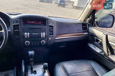 Внедорожник / Кроссовер Mitsubishi Pajero 2007 в 
