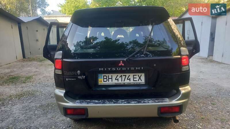 Внедорожник / Кроссовер Mitsubishi Pajero 2004 в Одессе