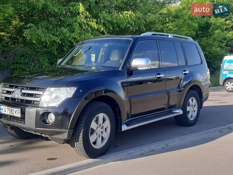 Mitsubishi Pajero 2008