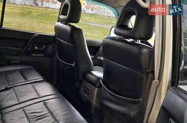 Внедорожник / Кроссовер Mitsubishi Pajero 2005 в 