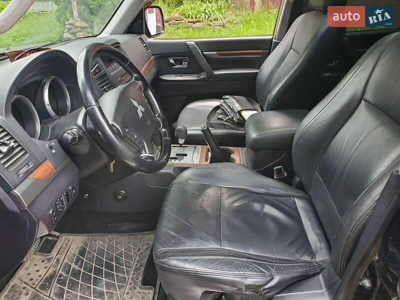 Позашляховик / Кросовер Mitsubishi Pajero 2008 в Чернівцях фото 4 Позашляховик / Кросовер Mitsubishi Pajero 2008 в Чернівцях