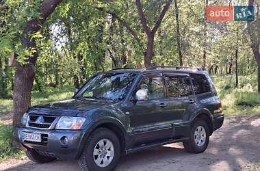 Внедорожник / Кроссовер Mitsubishi Pajero 2007 в 