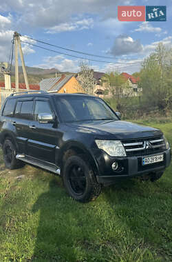 Позашляховик / Кросовер Mitsubishi Pajero 2007 в 